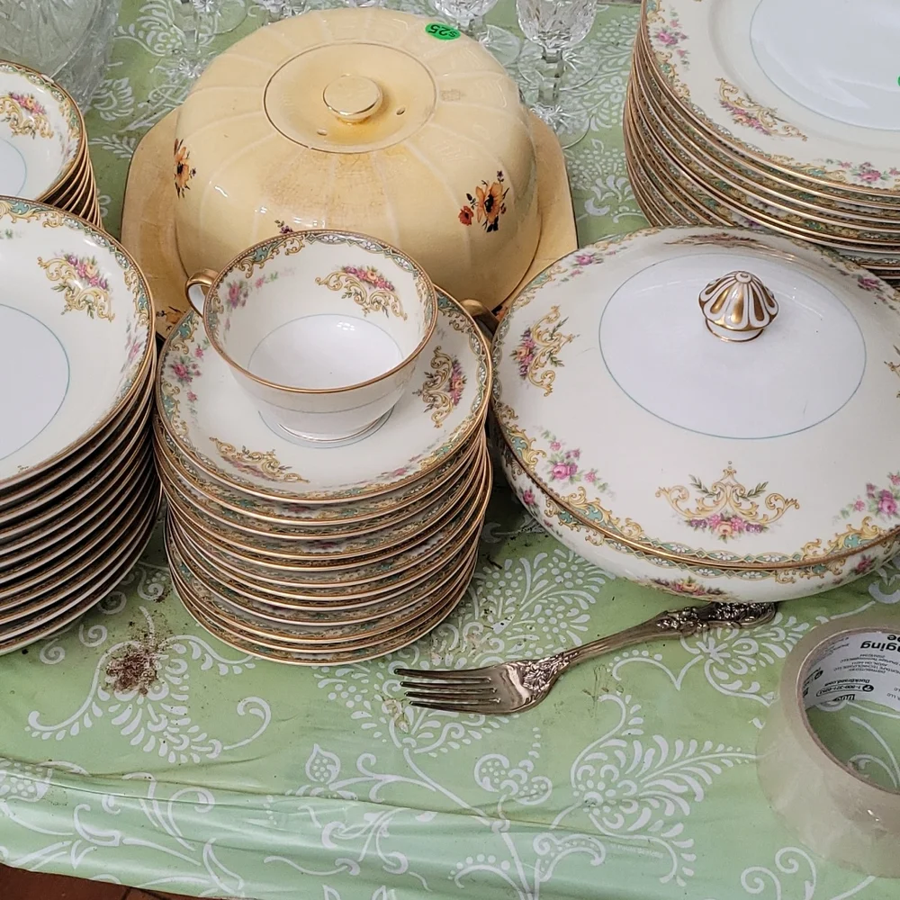 Noritake China - Gloria Pattern - Picture 2 of 4